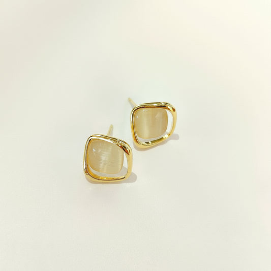 Cat Eye Classic Square