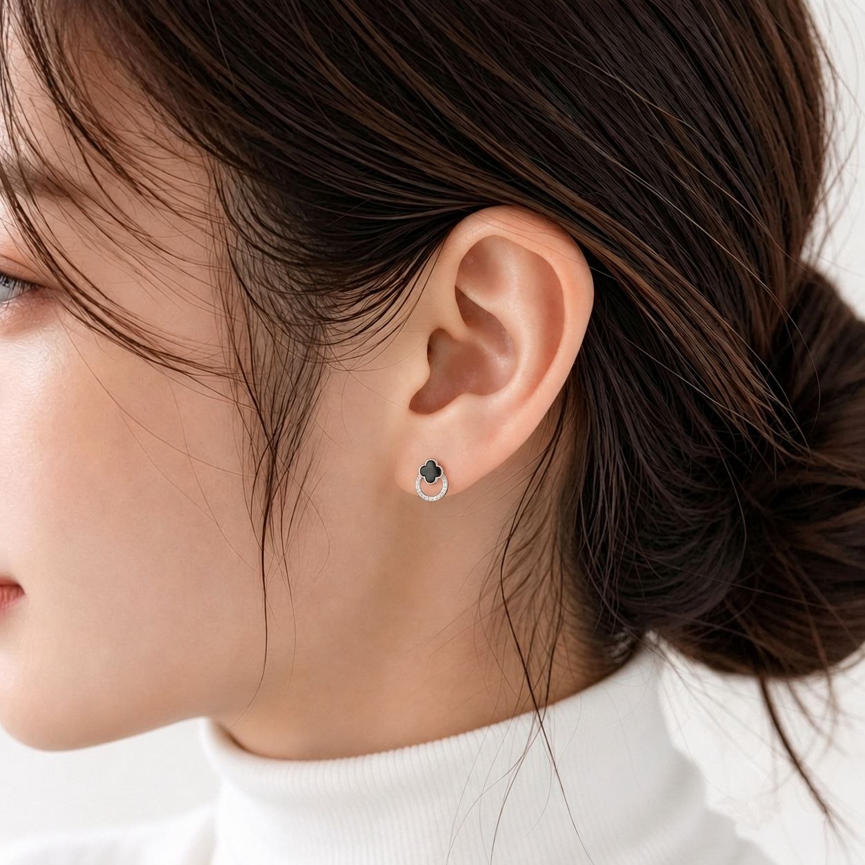 Clover Lumière Studs