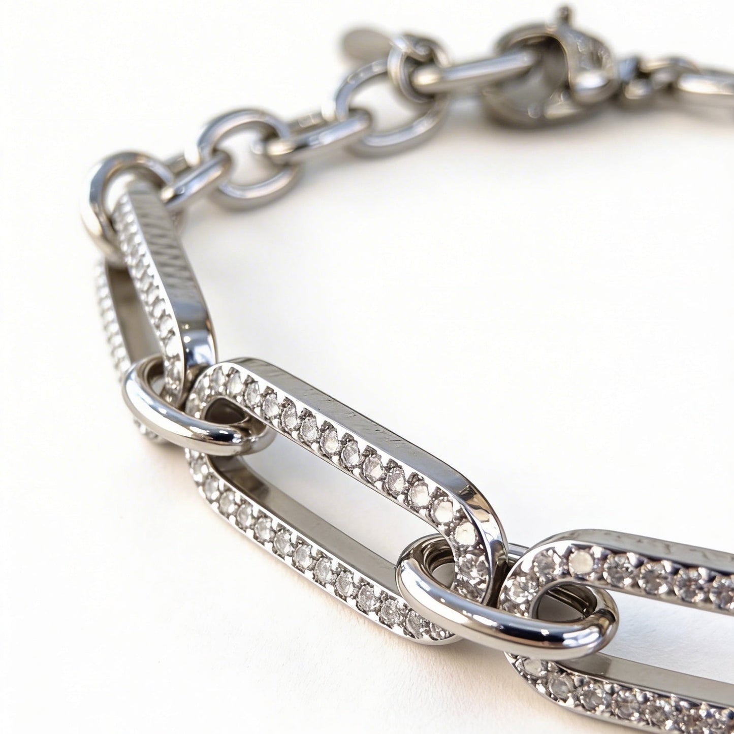 Lumière Pavé Link Bracelet
