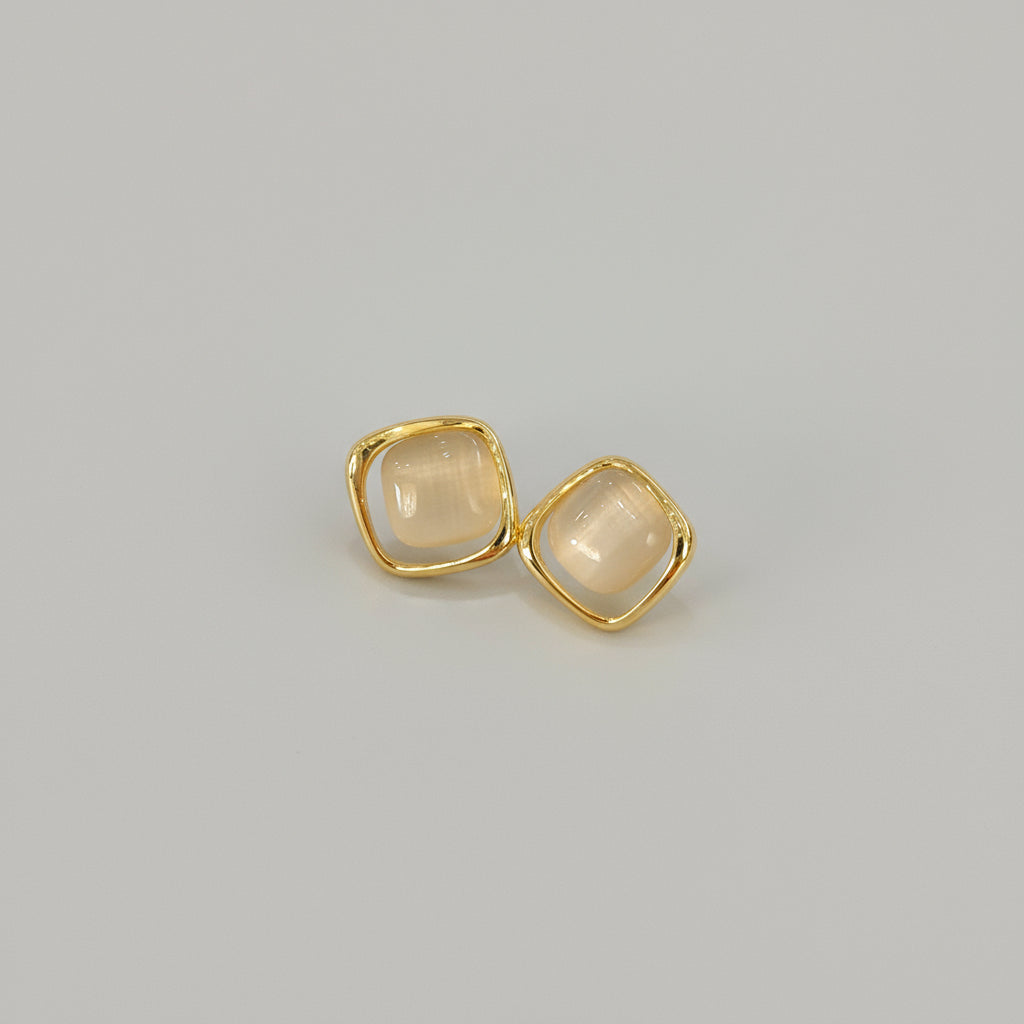 Cat Eye Classic Square