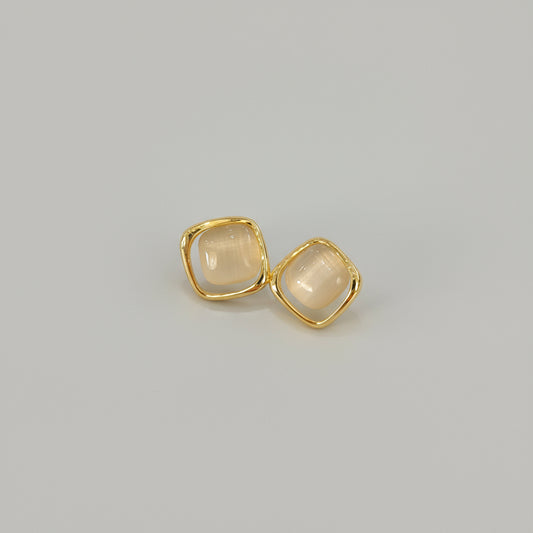 Cat Eye Classic Square