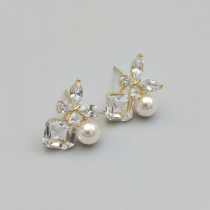 Butterfly Crystal with White Pearl