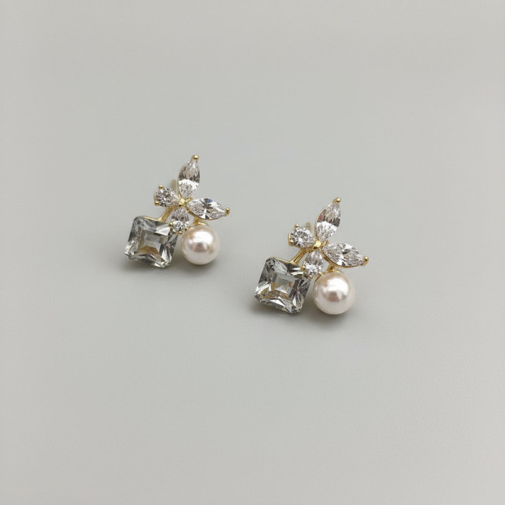 Butterfly Crystal with White Pearl