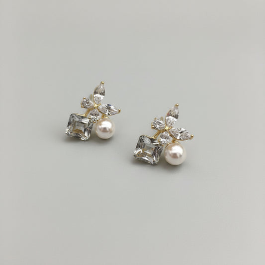 Butterfly Crystal with White Pearl