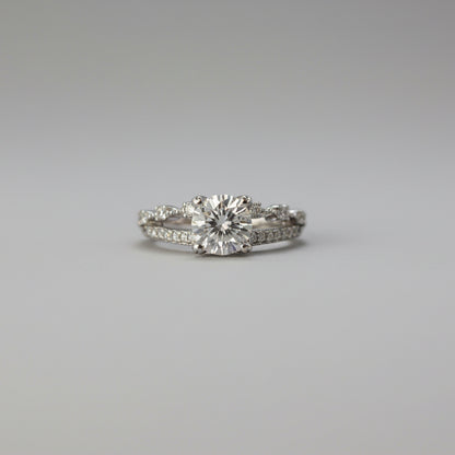ONNI You Spark Moissanite Diamond Ring