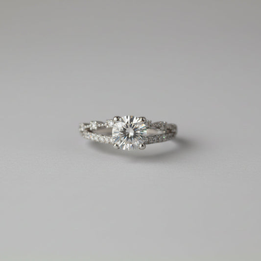ONNI You Spark Moissanite Diamond Ring