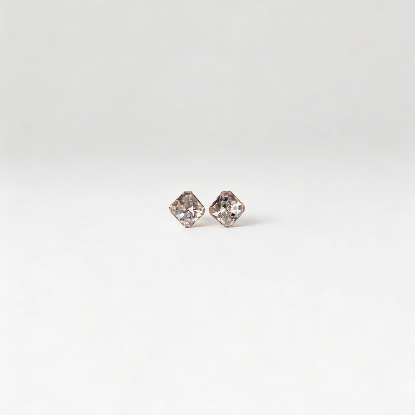 Grand Crystal Rosée Studs