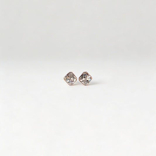 Grand Crystal Rosée Studs