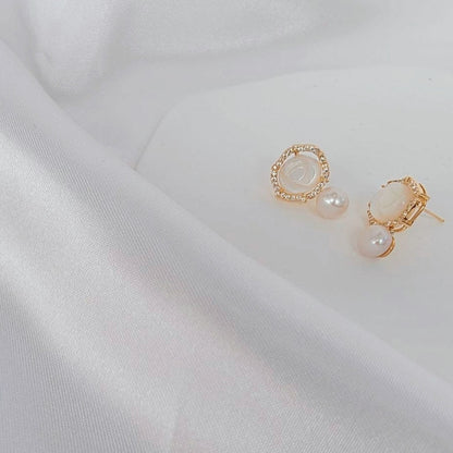 Roselle Pearl Studs