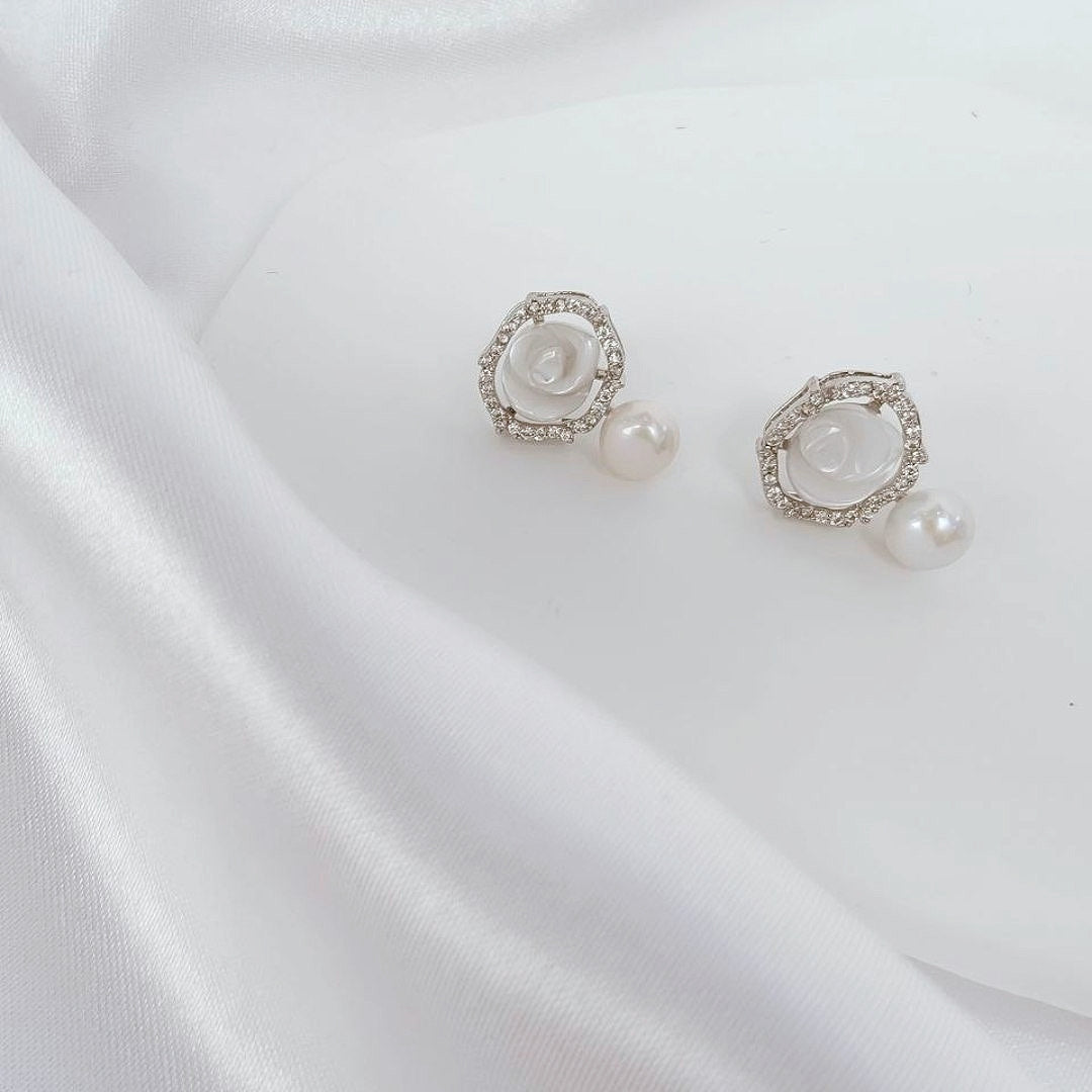 Roselle Pearl Studs